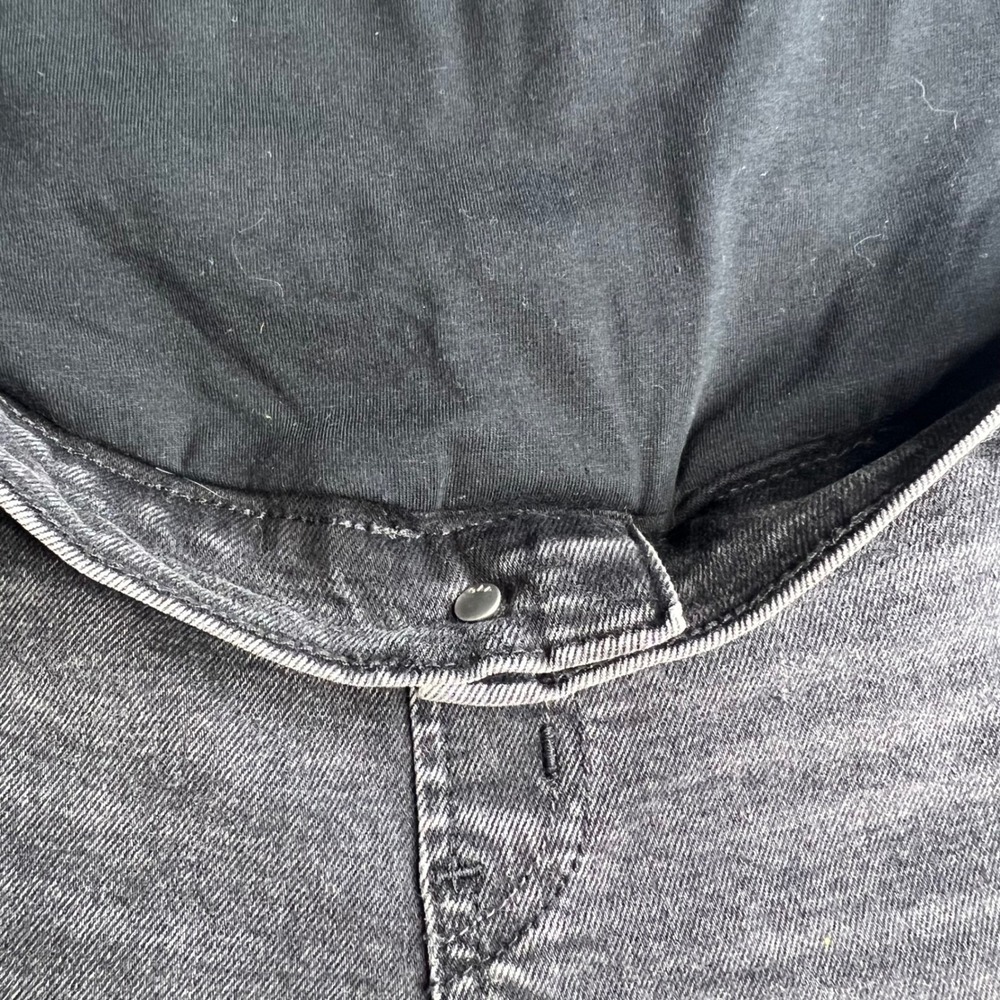 GAP Straight Leg Maternity Jeans with Black Waist Panel - Washed Gray - Picture 7 of 7